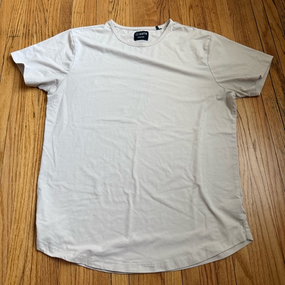 Cuts Clothing Other - Cuts Clothing AO Curve-Hem Tee